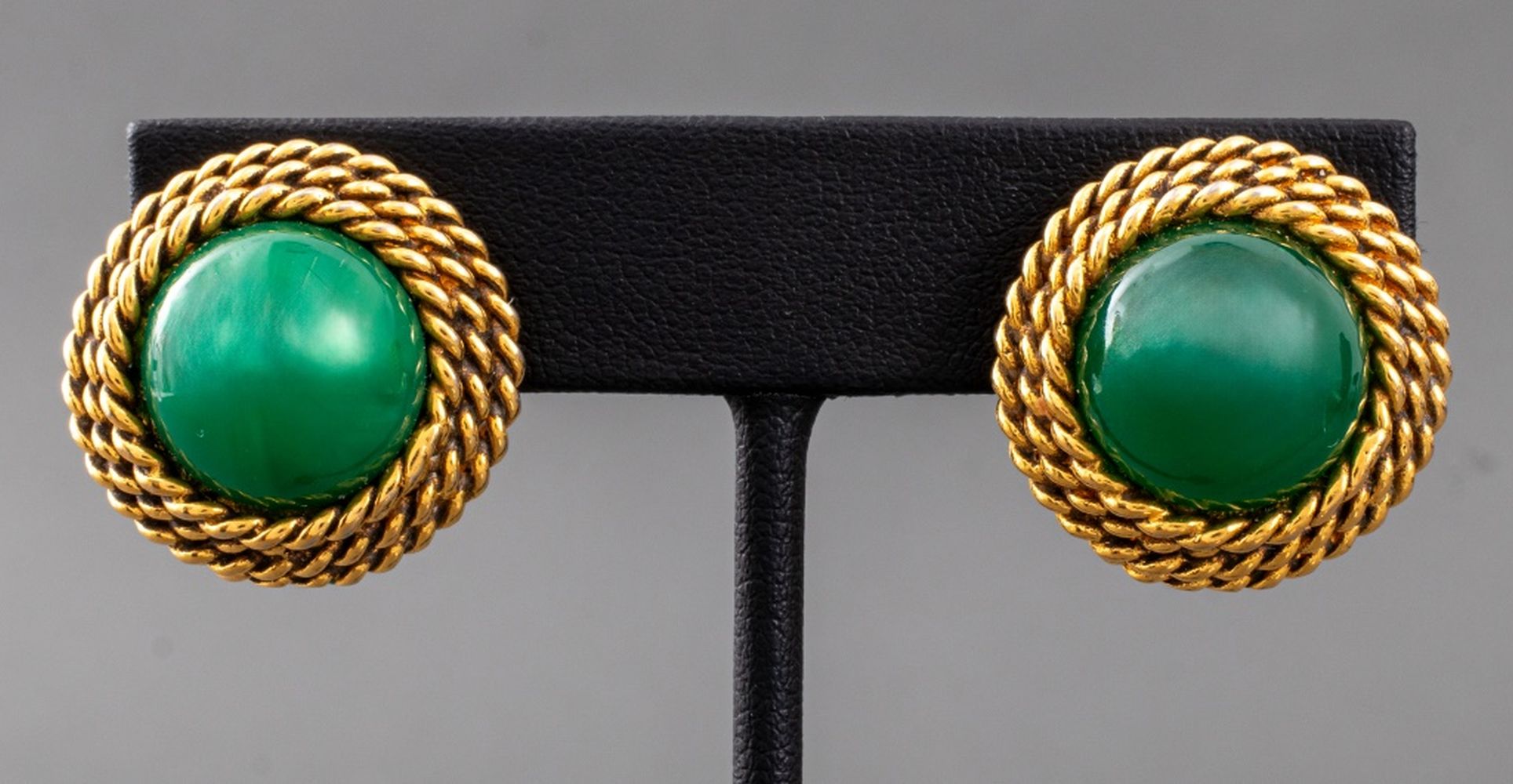 CHANEL VINTAGE GOLD-TONE