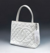 CHANEL WHITE CAVIAR MEDALLION