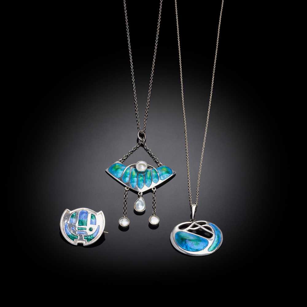 CHARLES HORNER OF HALIFAX PENDANT