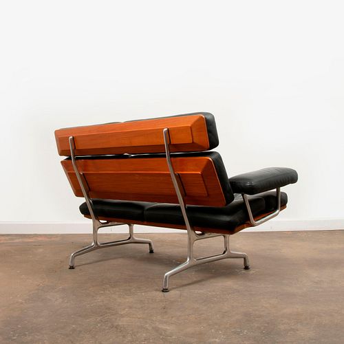 CHARLES & RAY EAMES / HERMAN MILLER