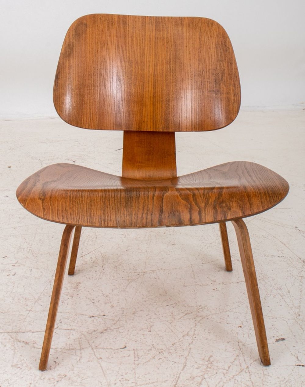 CHARLES & RAY EAMES HERMAN MILLER