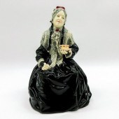 CHARLEY'S AUNT HN1411 - ROYAL