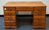 CHERRY DOUBLE PEDESTAL DESKChe
