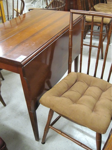 CHERRY DROP-LEAF DINING TABLE AND