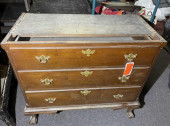 CHEST OF DRAWERS MAHOGANY, 3 D