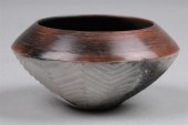 CHEVRON DESIGN CLAY VESSELCHEV