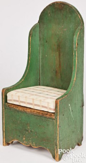 CHILD&#039;S PAINTED PINE POTT