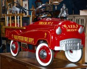 CHILDRENS' FIRE TRUCK PEDAL CA