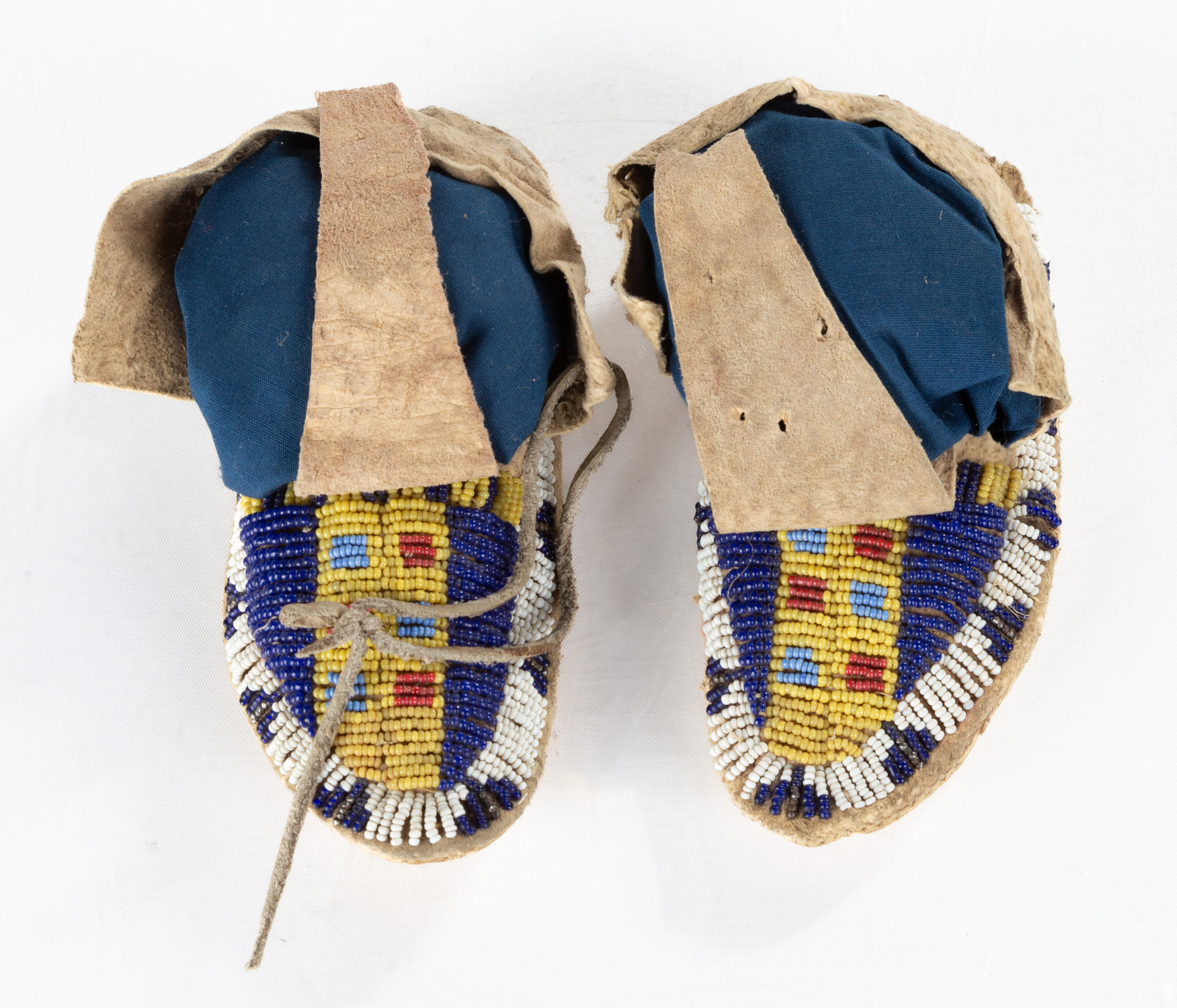 CHILDREN'S MOCCASINS WITH GREASY