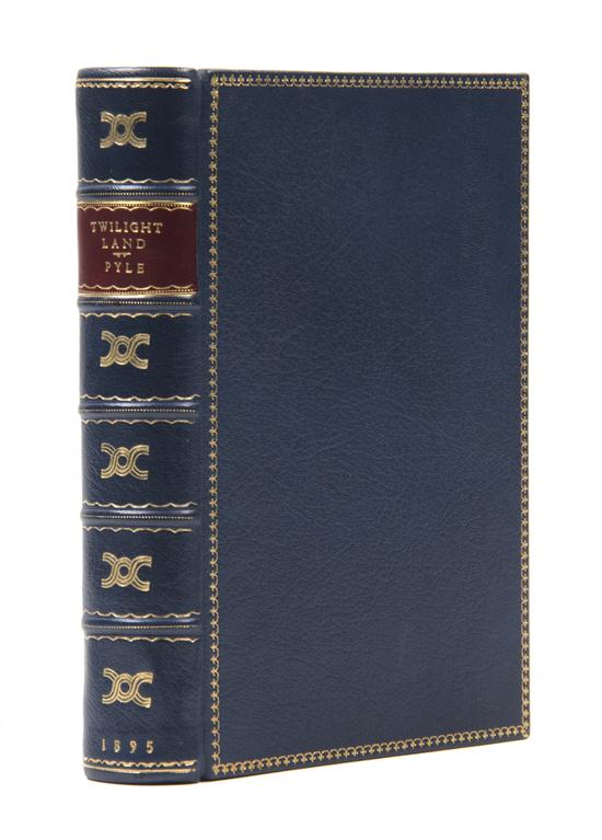 * (CHILDREN'S) PYLE HOWARD Twilight