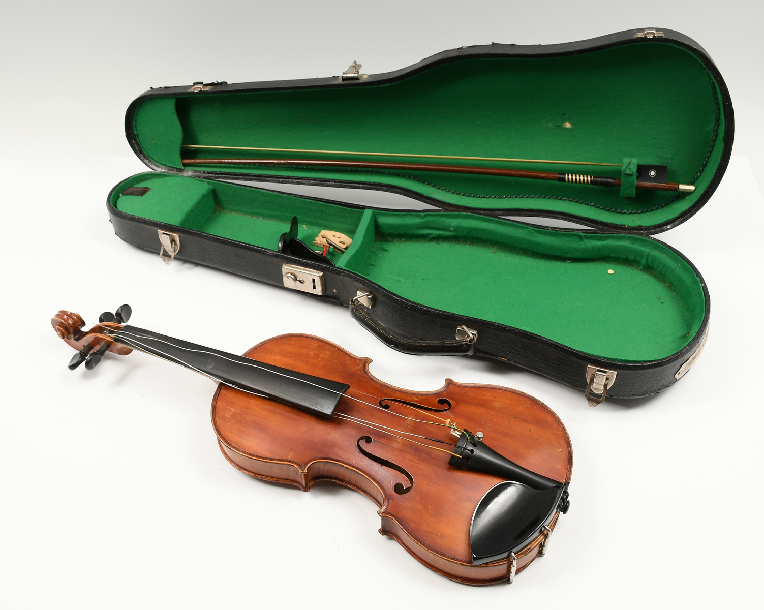 CHILD'S GERMAN VIOLIN WITH BOW IN