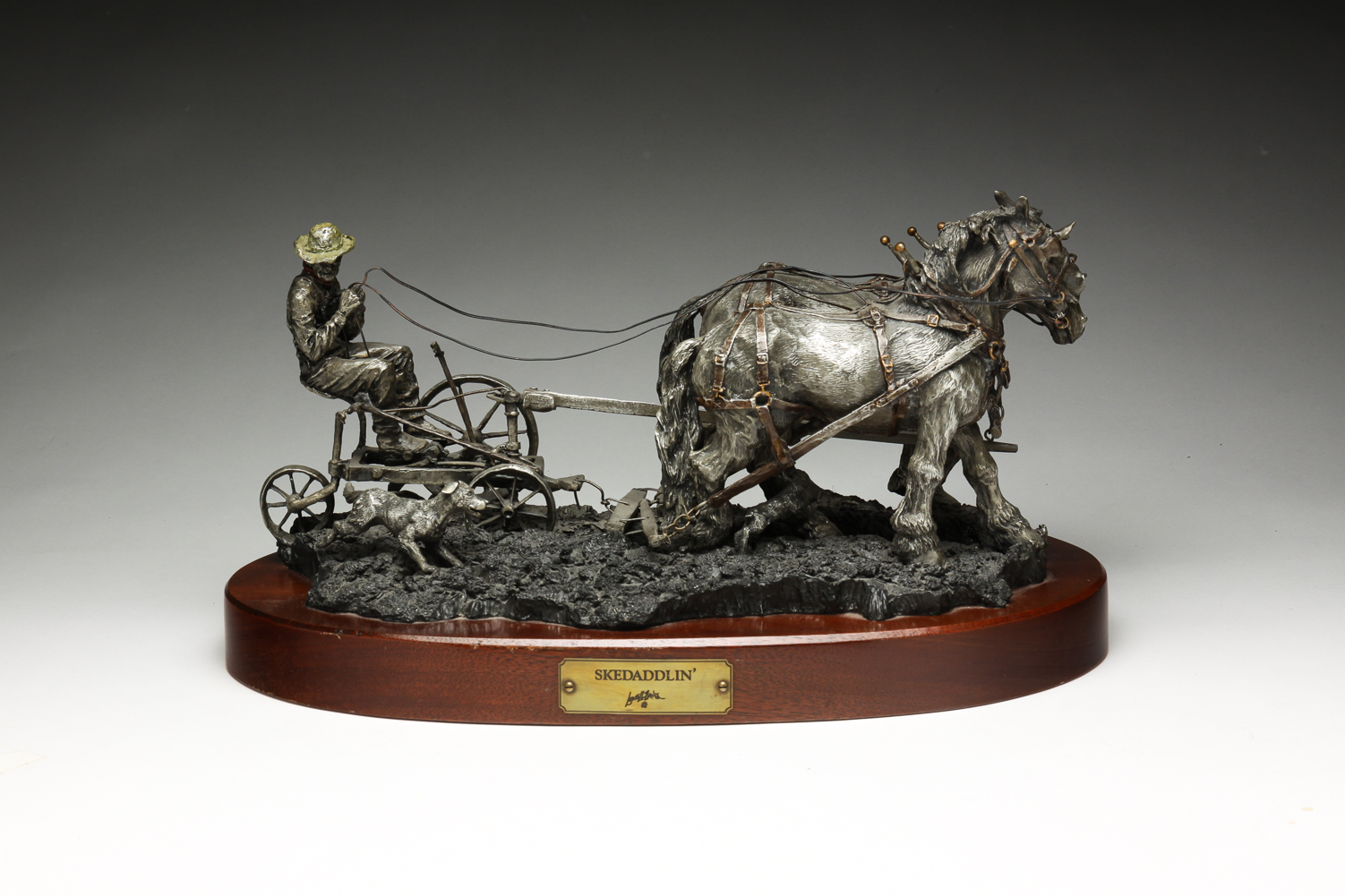 CHILMARK STATUE "SKEDALLIN'",