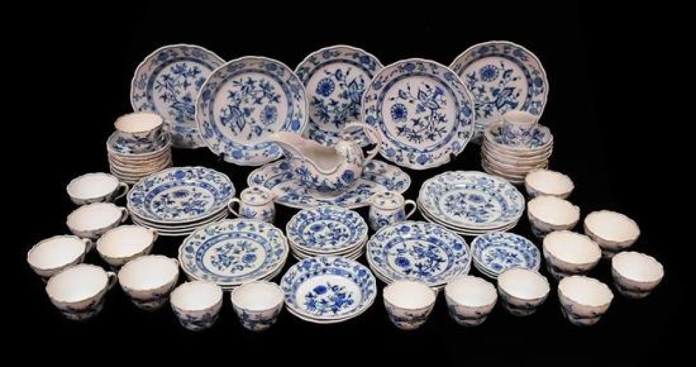 CHINA: MEISSEN "BLUE ONION"