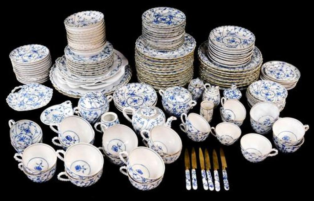CHINA: ROYAL TETTAU "CHATEAU BLUE",