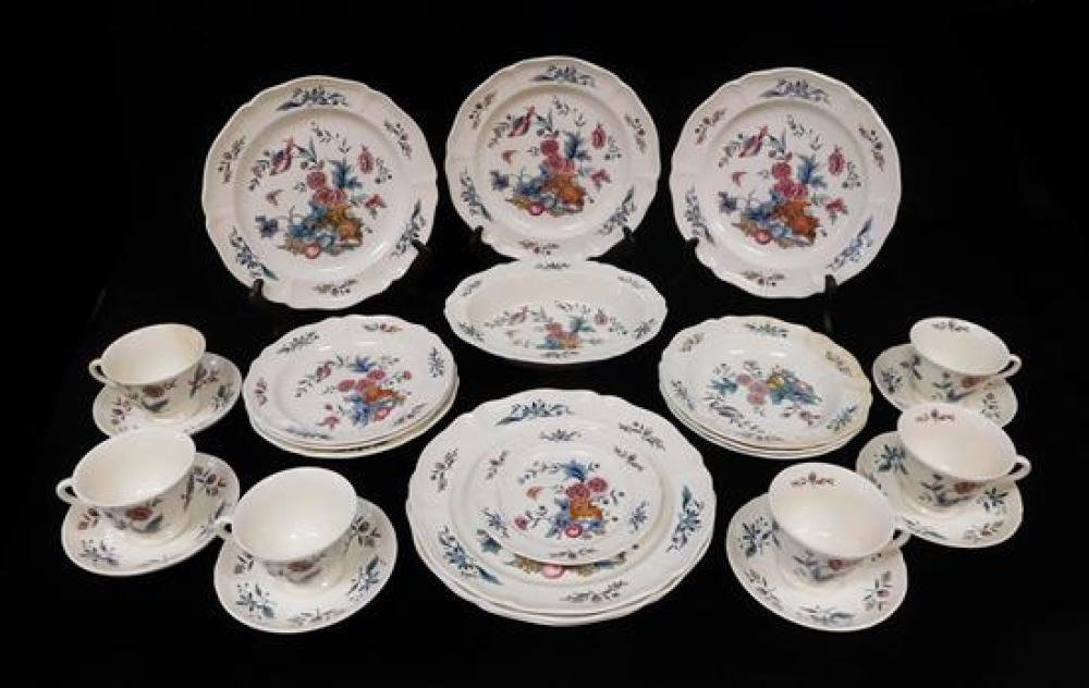CHINA: WEDGEWOOD "POTPOURRI"