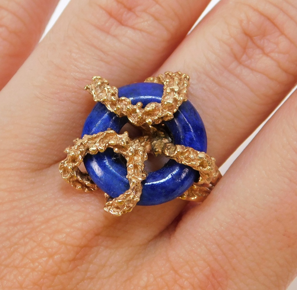 CHINESE 14K GOLD & SODALITE SEAFORM