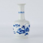 CHINESE 18TH C. KANGXI PORCELA