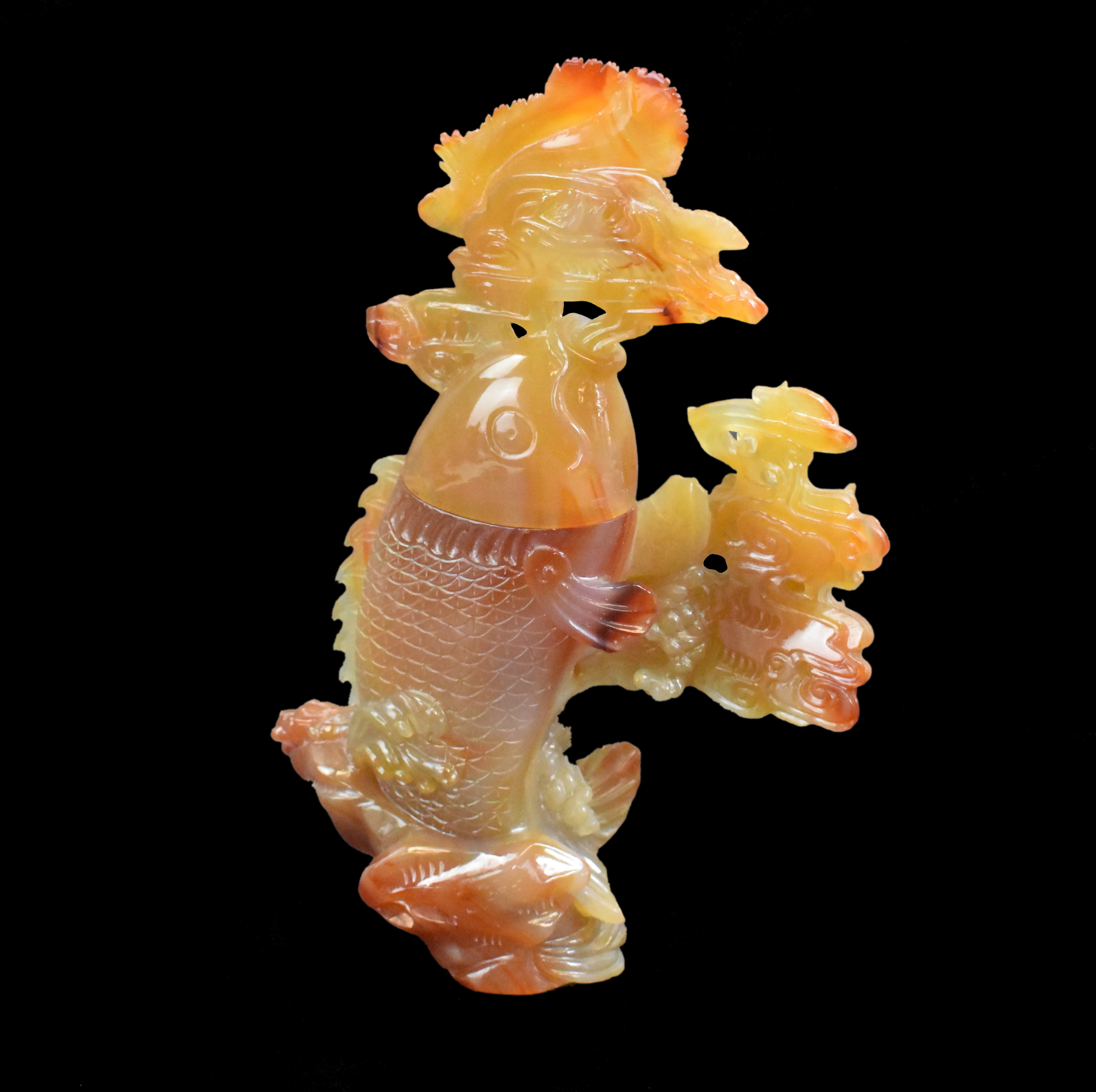CHINESE AGATE CARVED FISH VASE &
