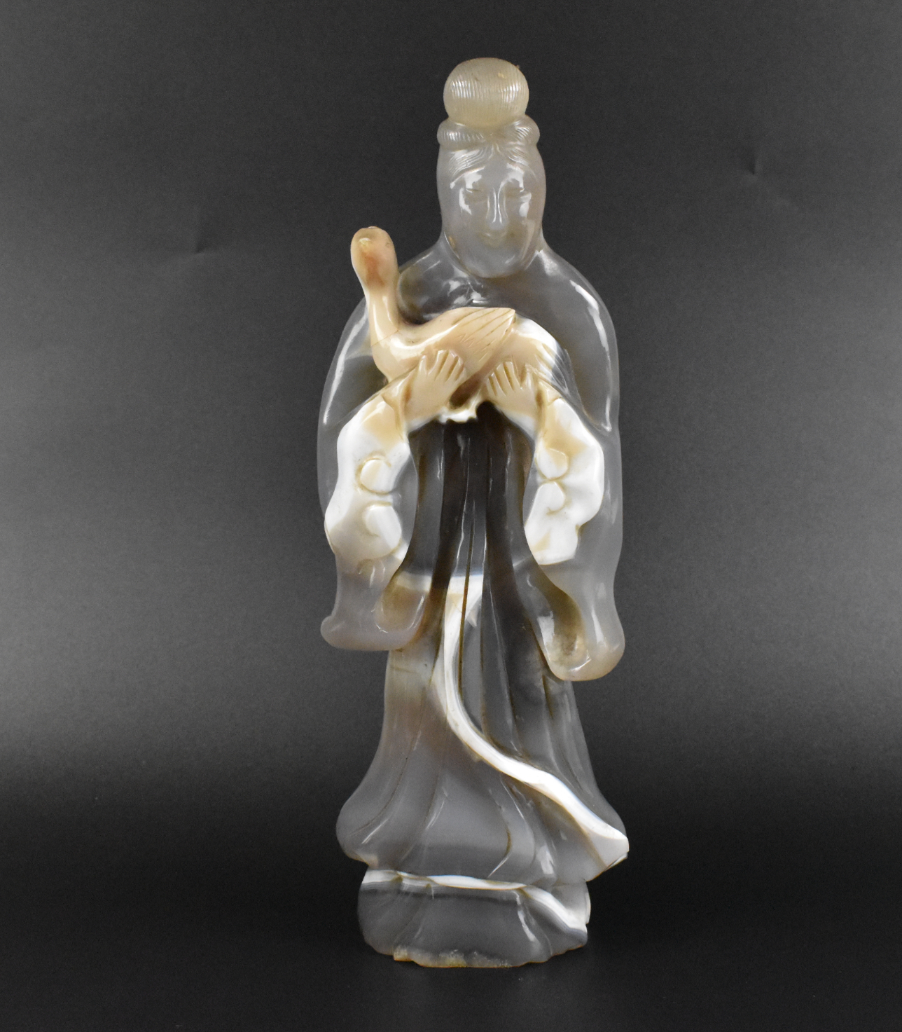 CHINESE AGATE CARVING OF GUANYIN W/