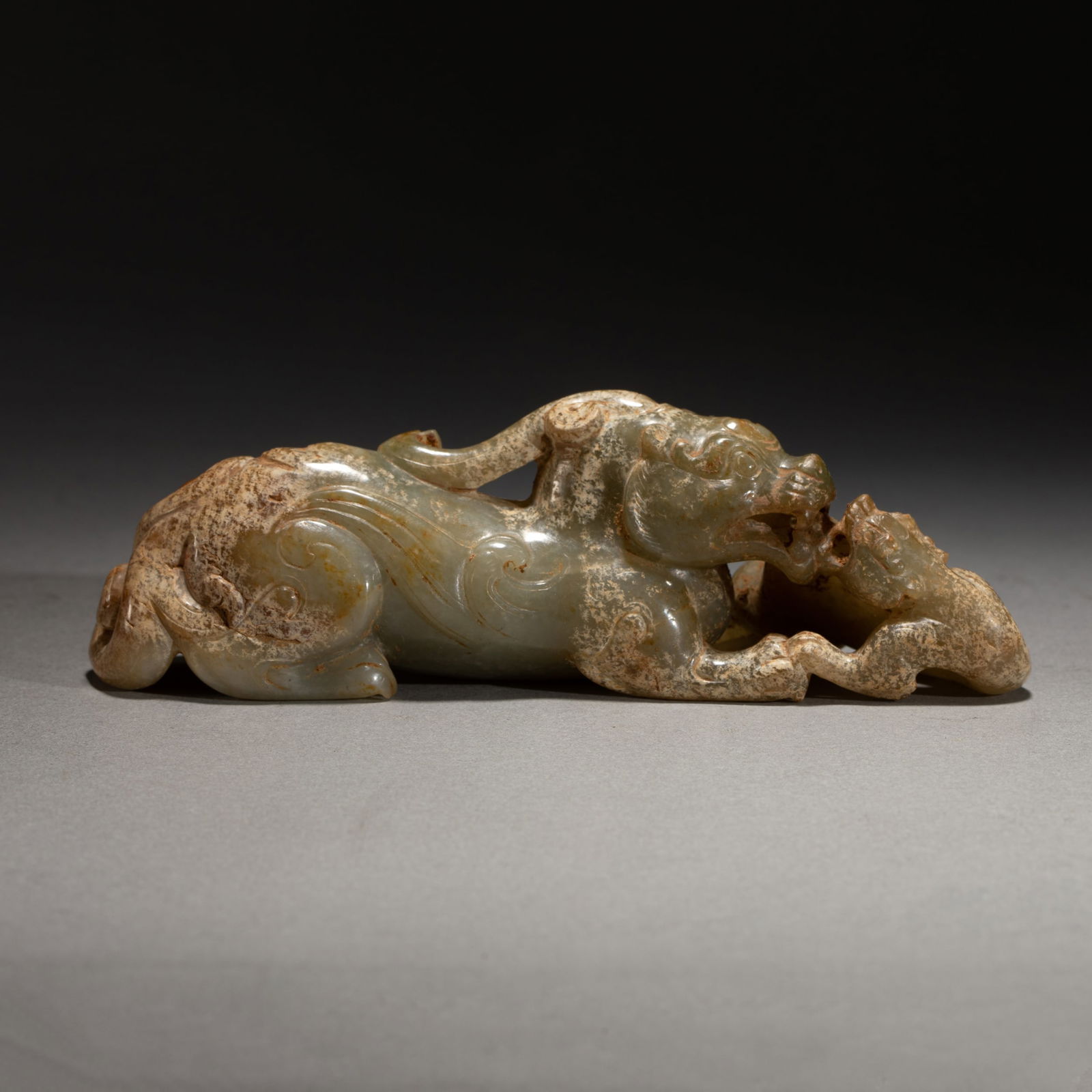 CHINESE ANCIENT JADE CARVING OF