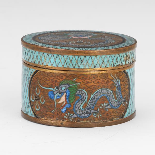 CHINESE ANTIQUE PATINATED BRONZE