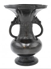 CHINESE ARCHAIC BRONZE VASEChi