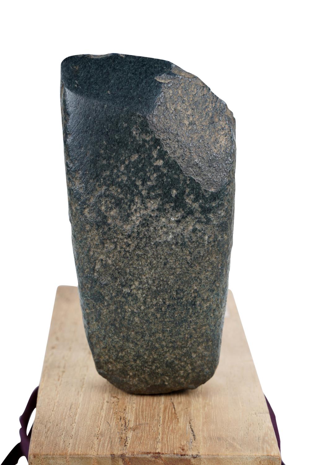 CHINESE ARCHAIC STONE TOOLwith