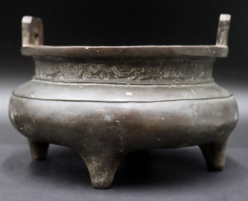 CHINESE ARCHAIC STYLE BRONZE