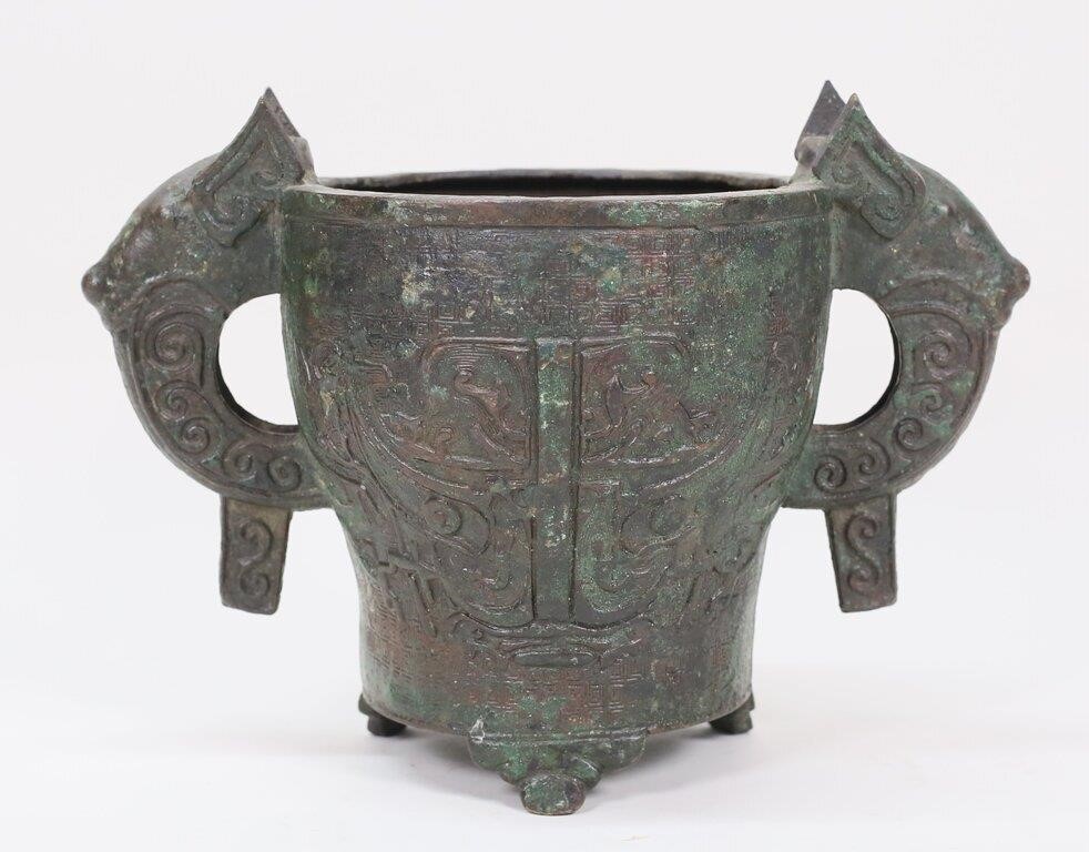 CHINESE ARCHAIC STYLE BRONZE