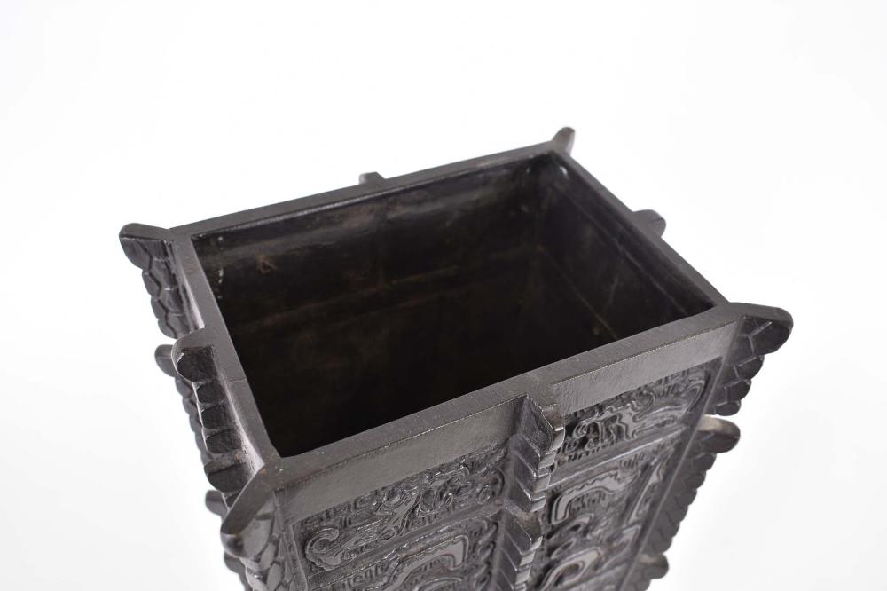 CHINESE ARCHAIC STYLE BRONZE