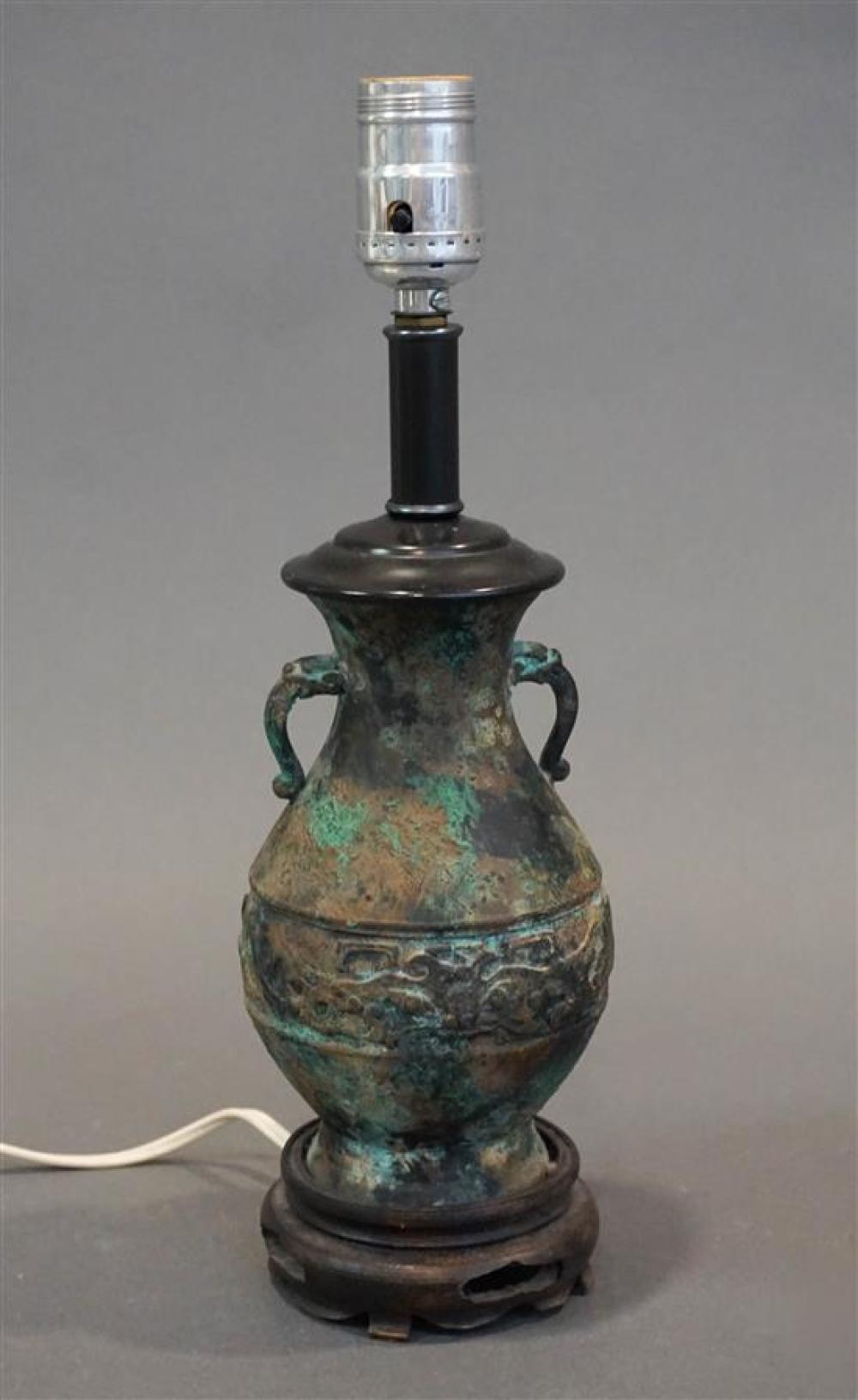 CHINESE ARCHAIC TYPE BRONZE