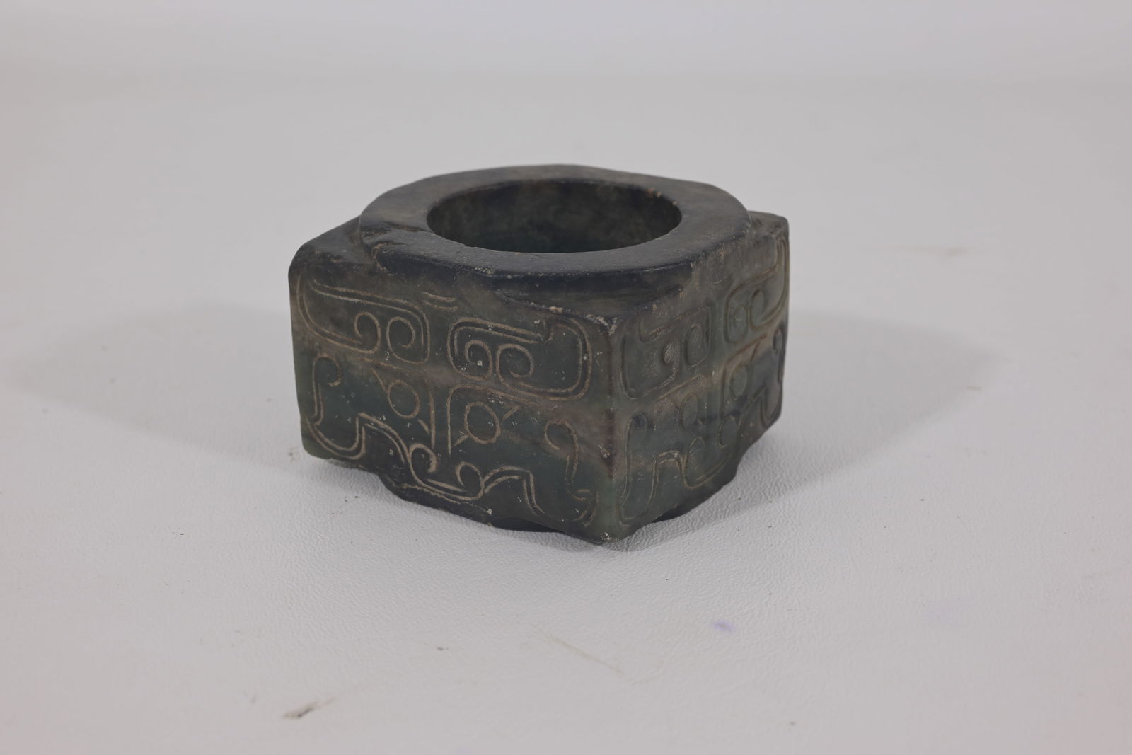CHINESE ARCHAISTIC BLACK AND
