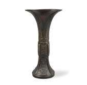 CHINESE ARCHAISTIC BRONZE GU V
