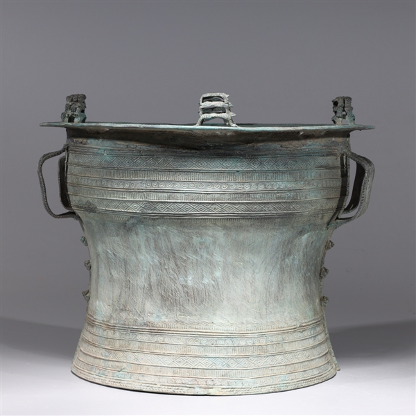 Chinese archaistic bronze metal