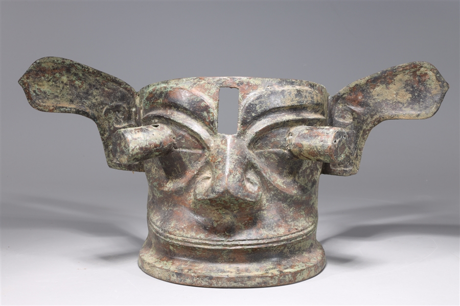 Chinese archaistic bronze metal