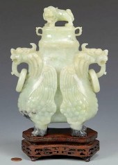CHINESE ARCHAISTIC CARVED JADE