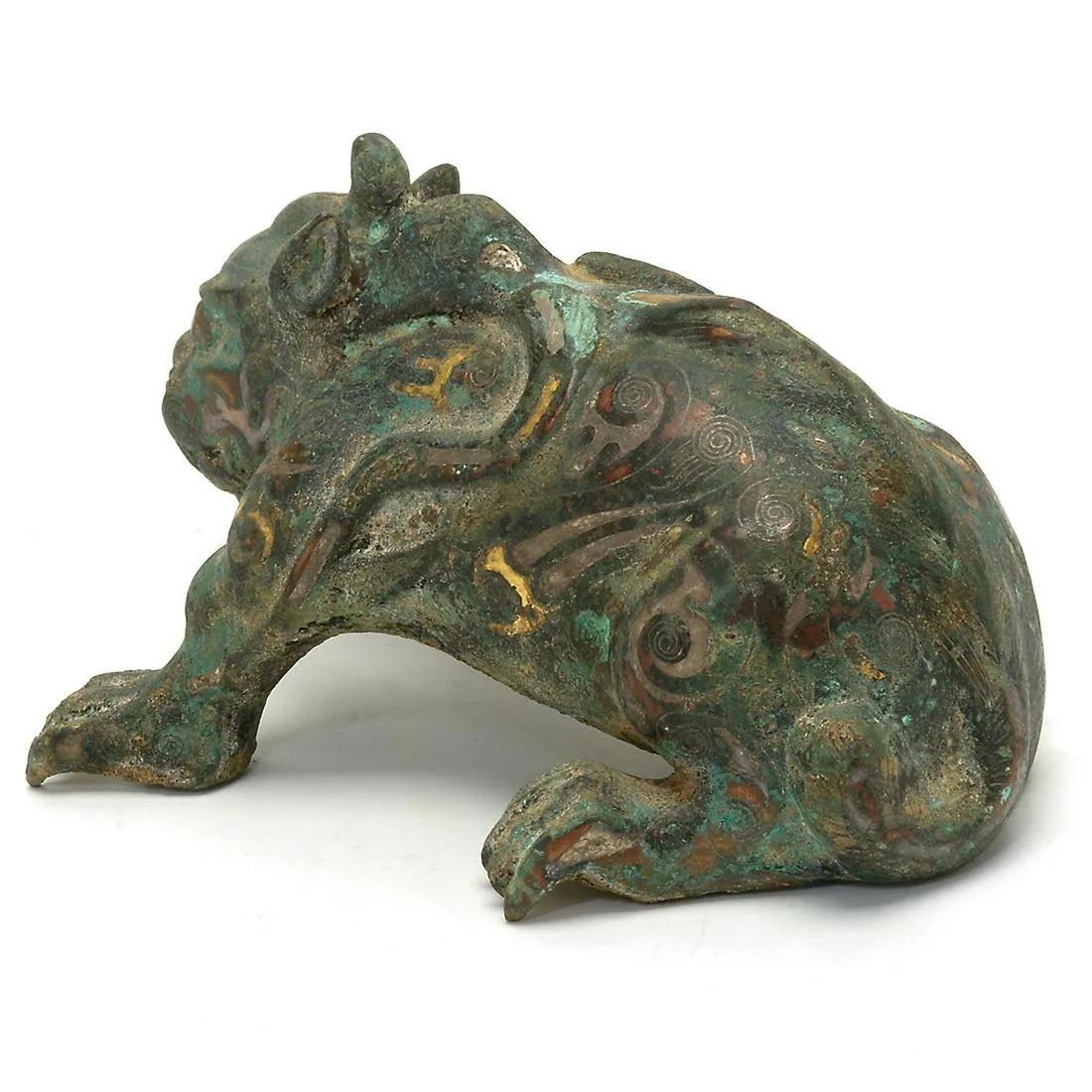 CHINESE ARCHAISTIC GILT BRONZE