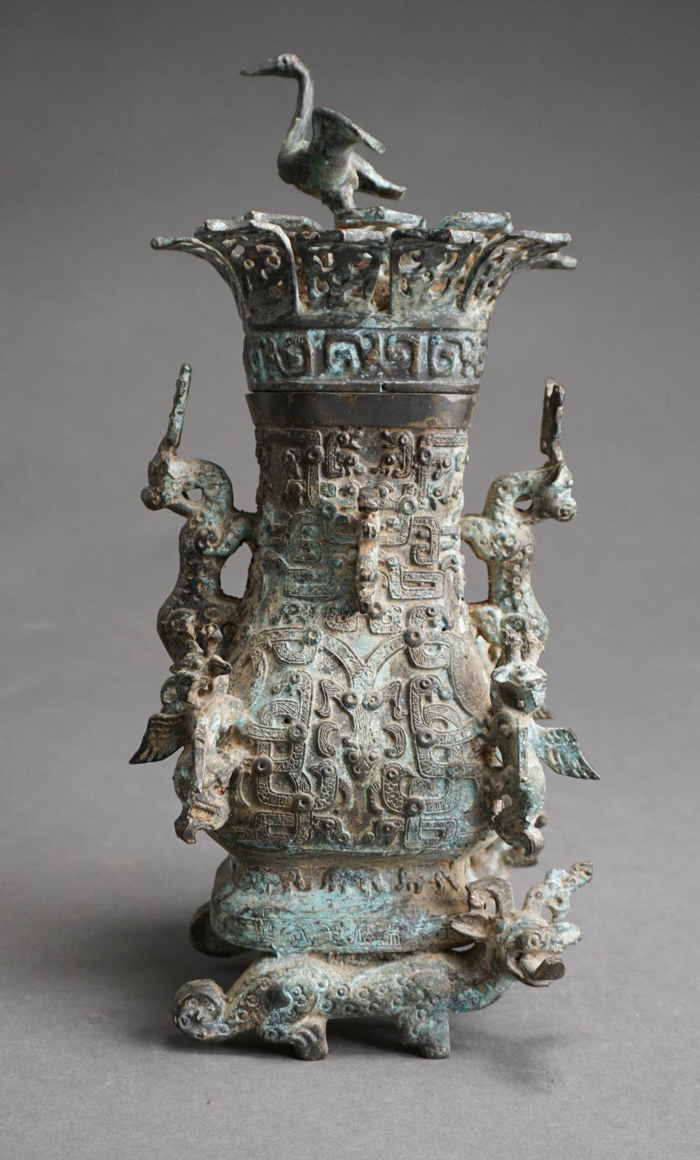 CHINESE ARCHAISTIC STYLE