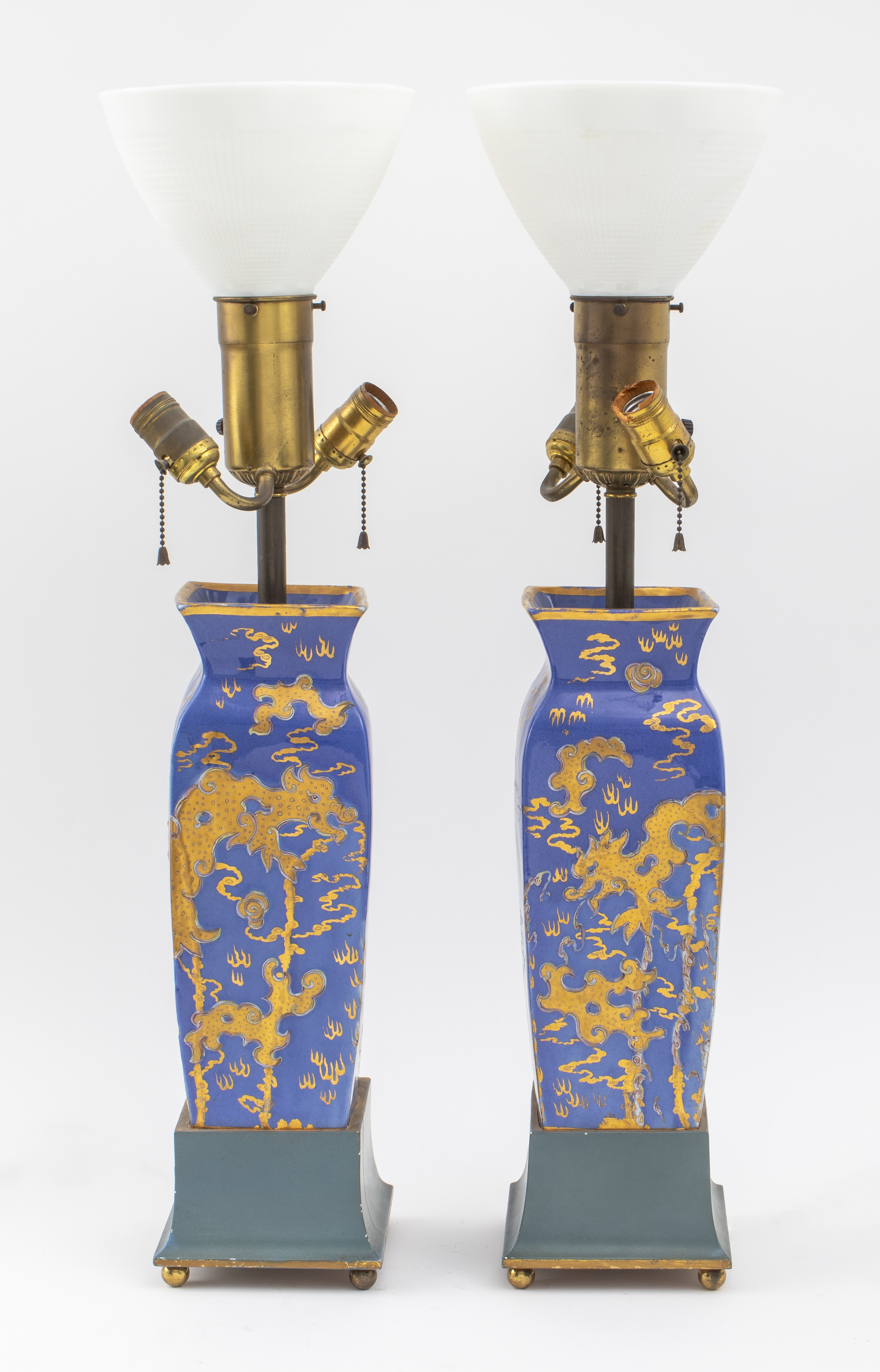 CHINESE ART DECO PORCELAIN VASE