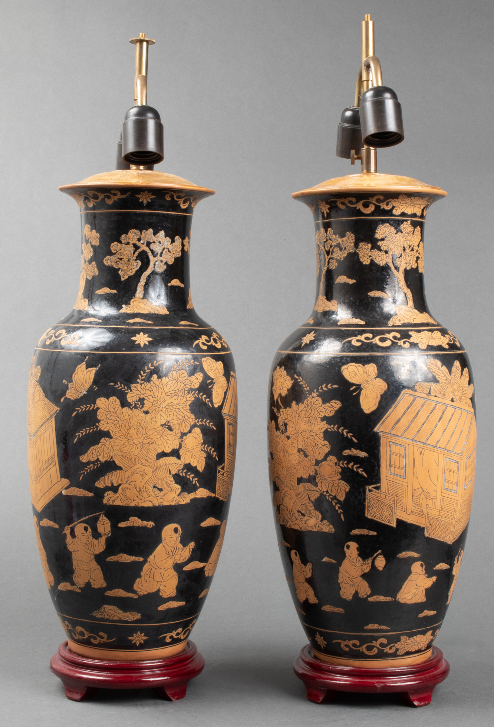 CHINESE BLACK GLAZED CERAMIC VASE