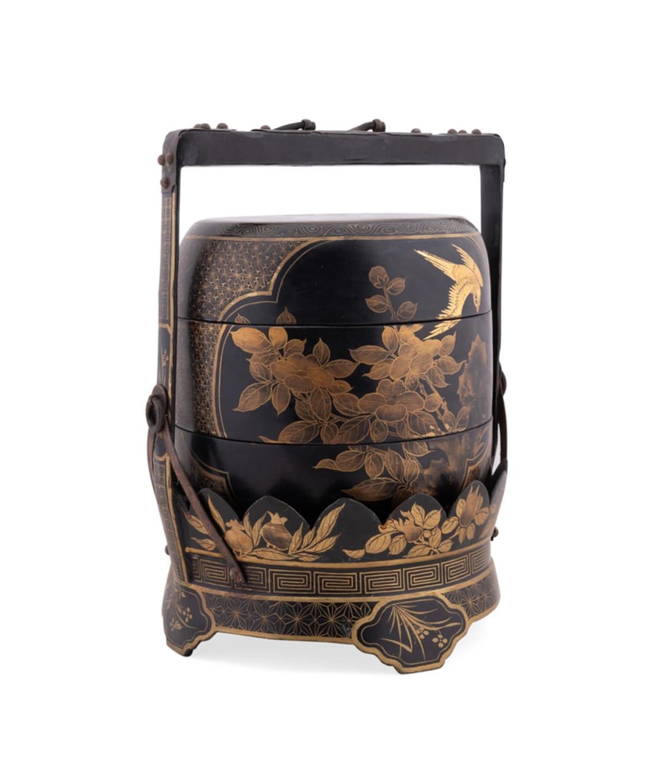 CHINESE BLACK LACQUER AND GILT FOOD