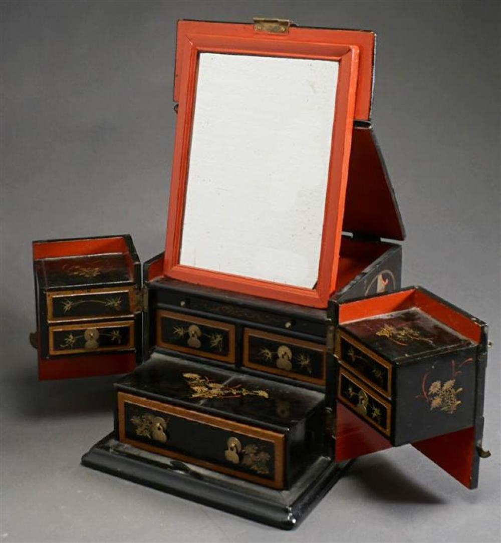 CHINESE BLACK LACQUERED TRAVELING