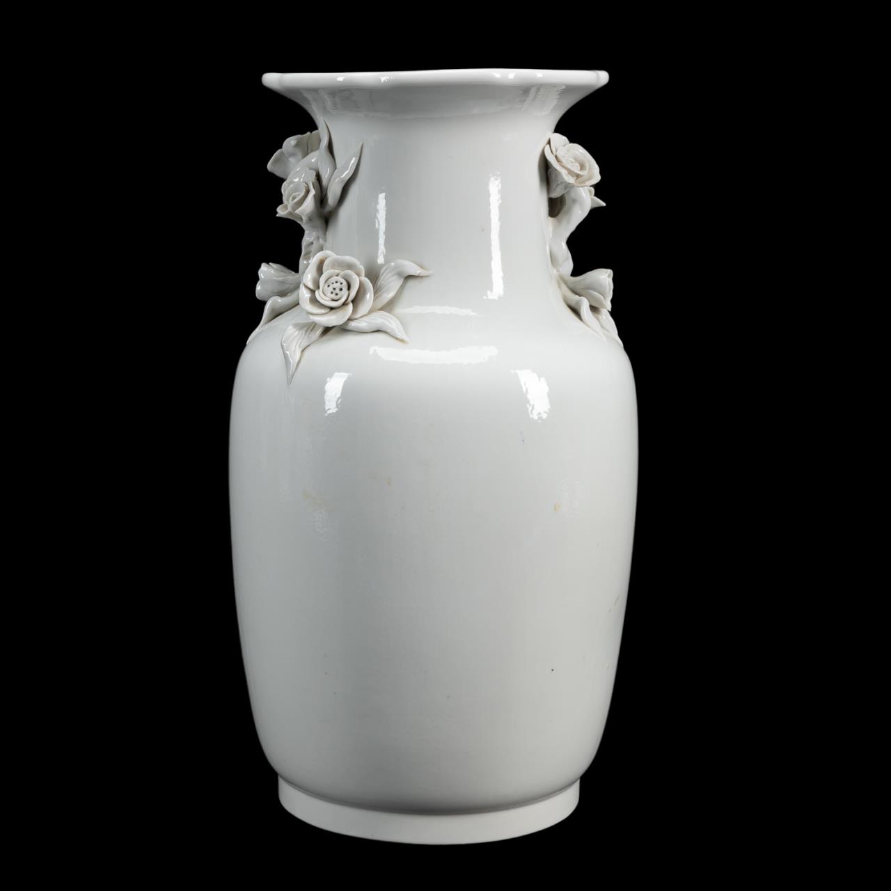 CHINESE BLANC DE CHINE FLORAL MOTIF