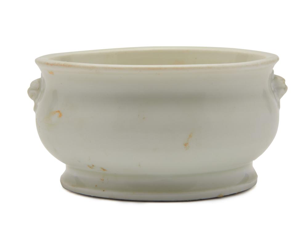 CHINESE BLANC DE CHINE LOW