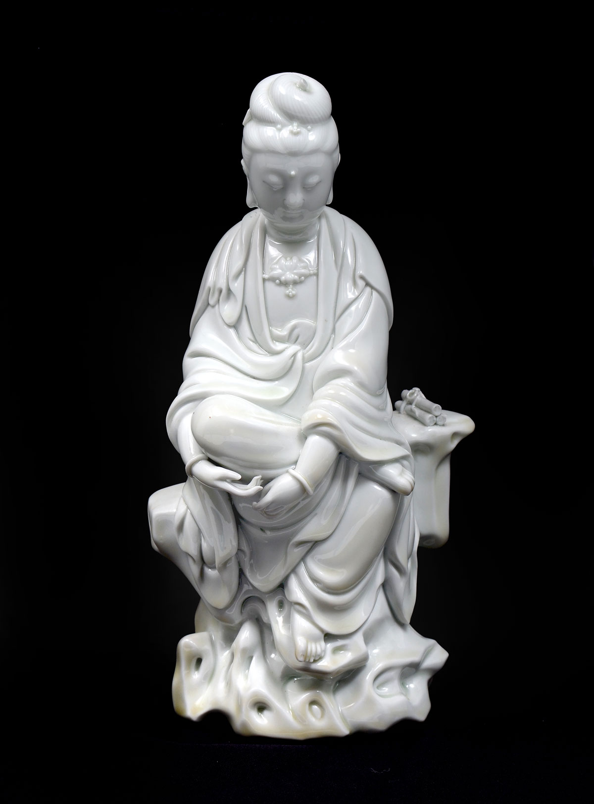 CHINESE BLANC DE CHINE RESTING