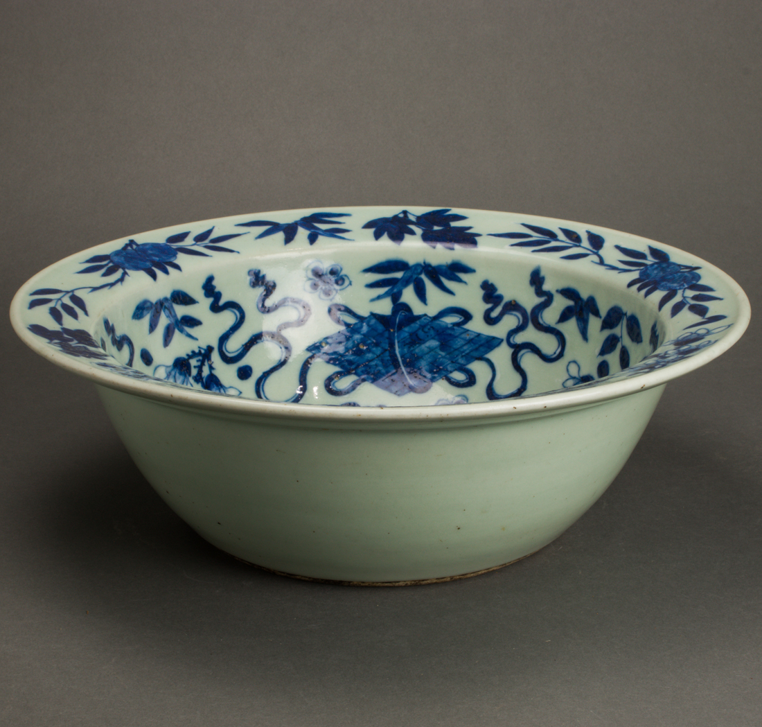 CHINESE BLUE AND WHITE CELADON