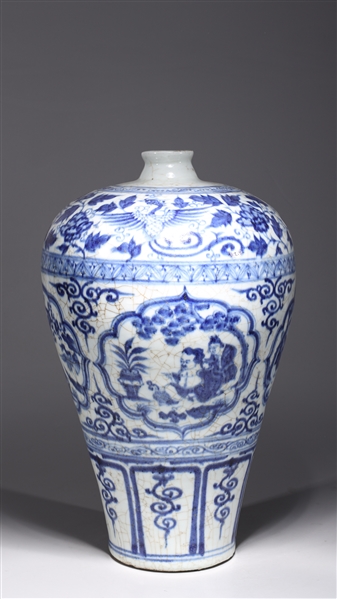 Chinese blue and white crackle