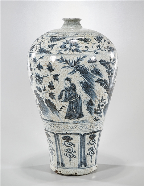 Chinese blue and white crackle