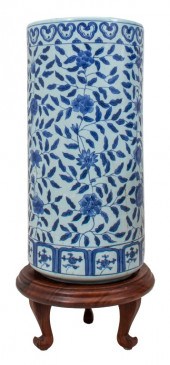 CHINESE BLUE AND WHITE CYLINDR