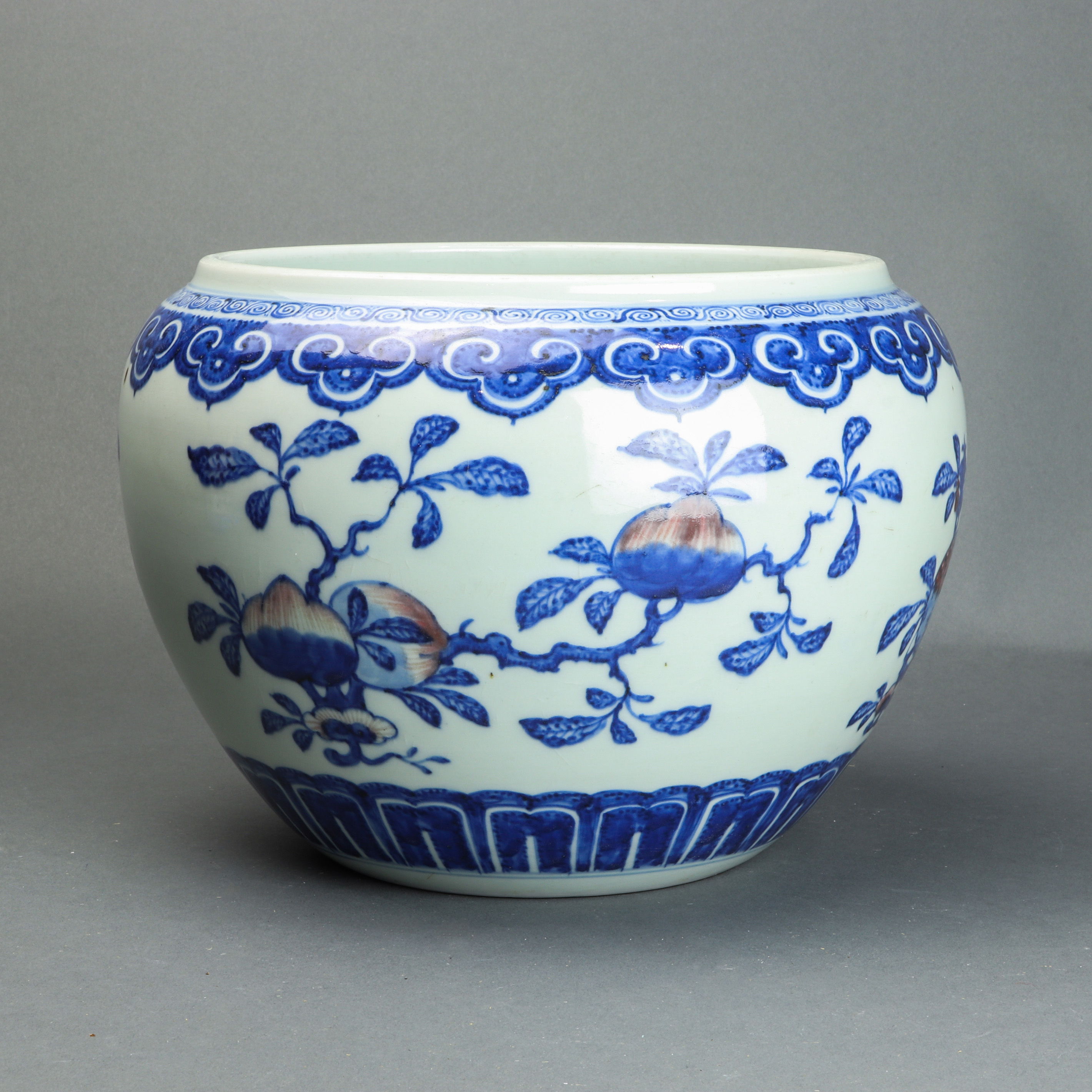 CHINESE BLUE AND WHITE JARDINIERE